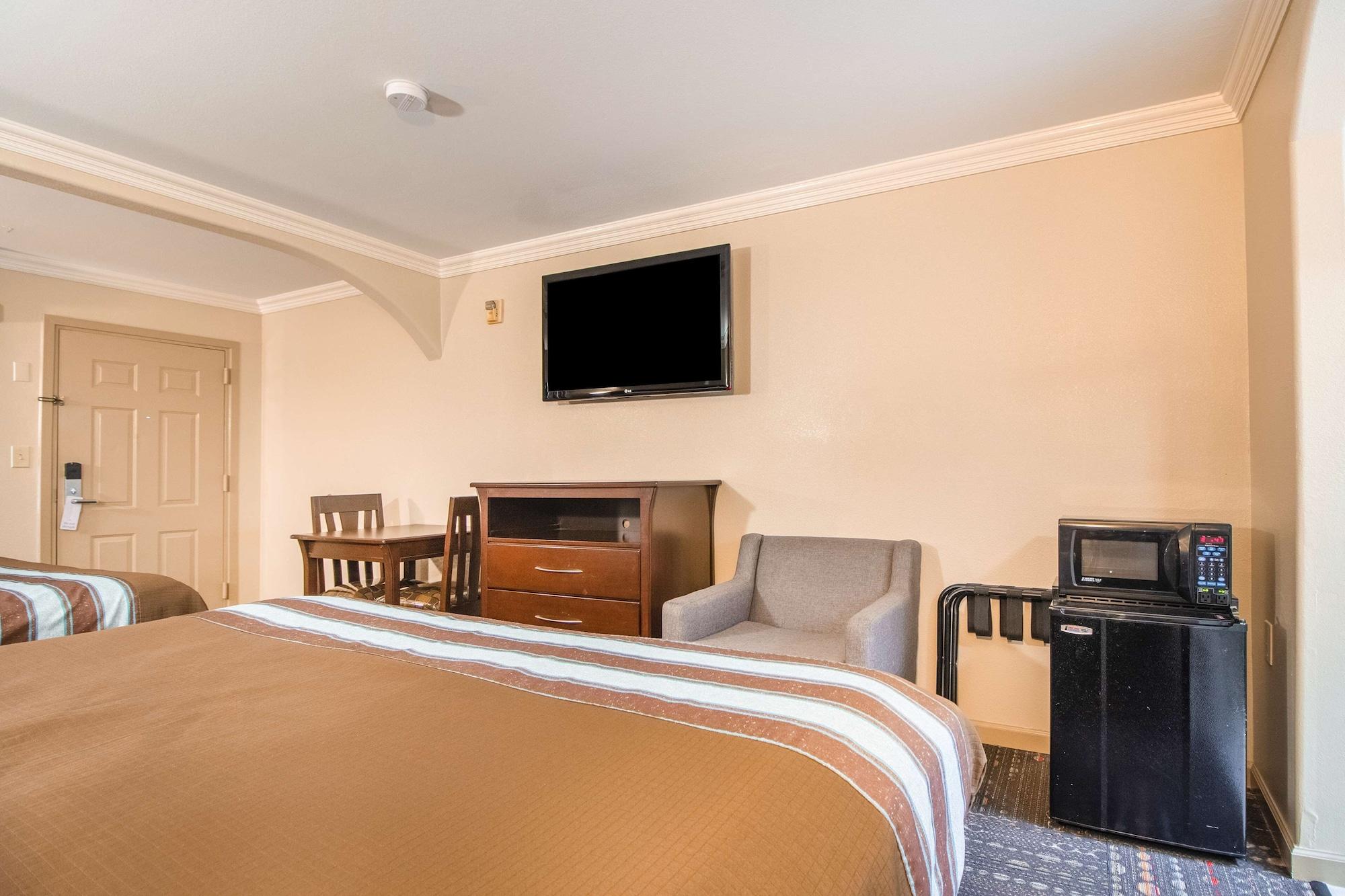 Americas Best Value Inn Houston Heights At I-45 מראה חיצוני תמונה