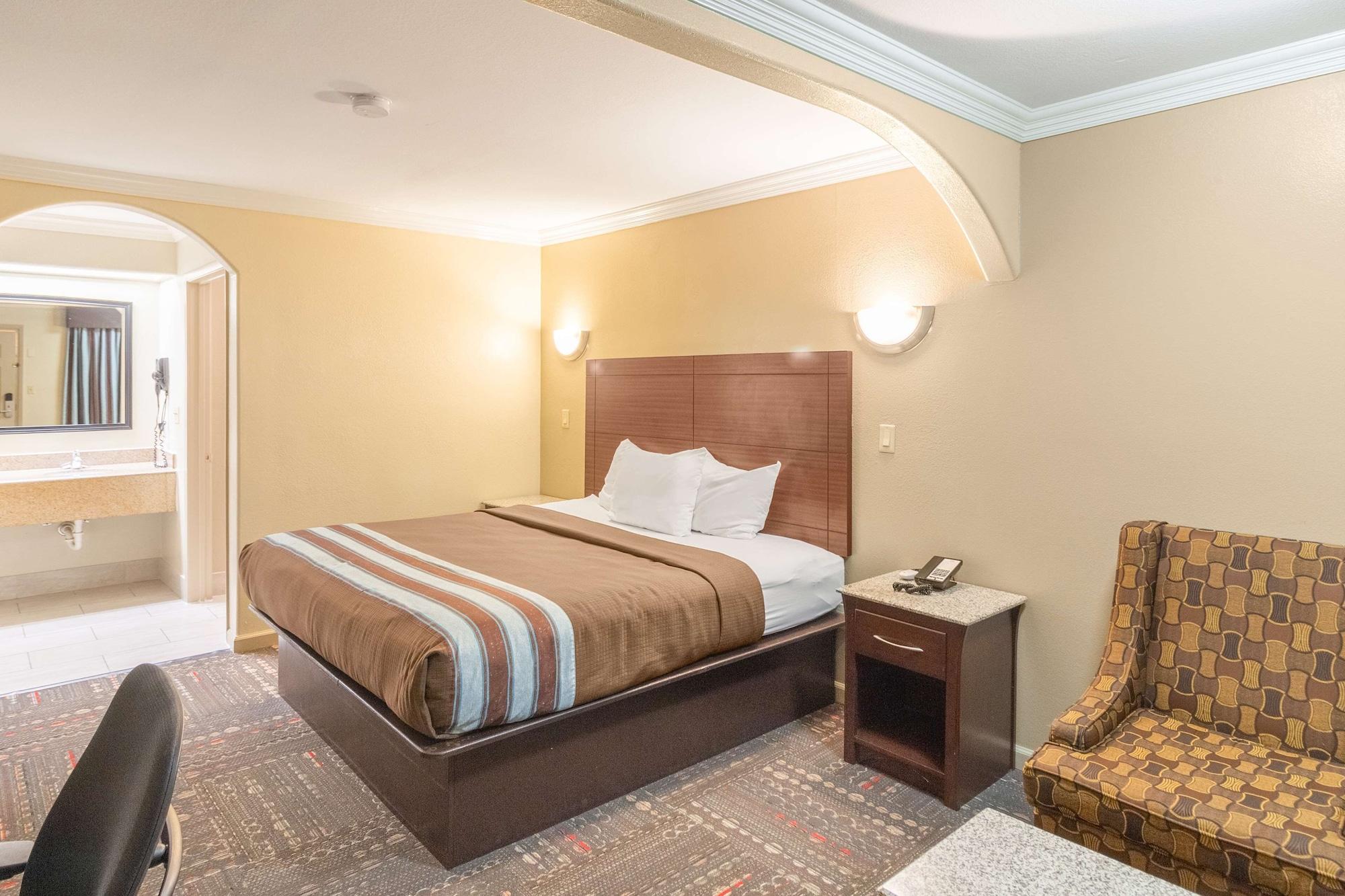 Americas Best Value Inn Houston Heights At I-45 מראה חיצוני תמונה