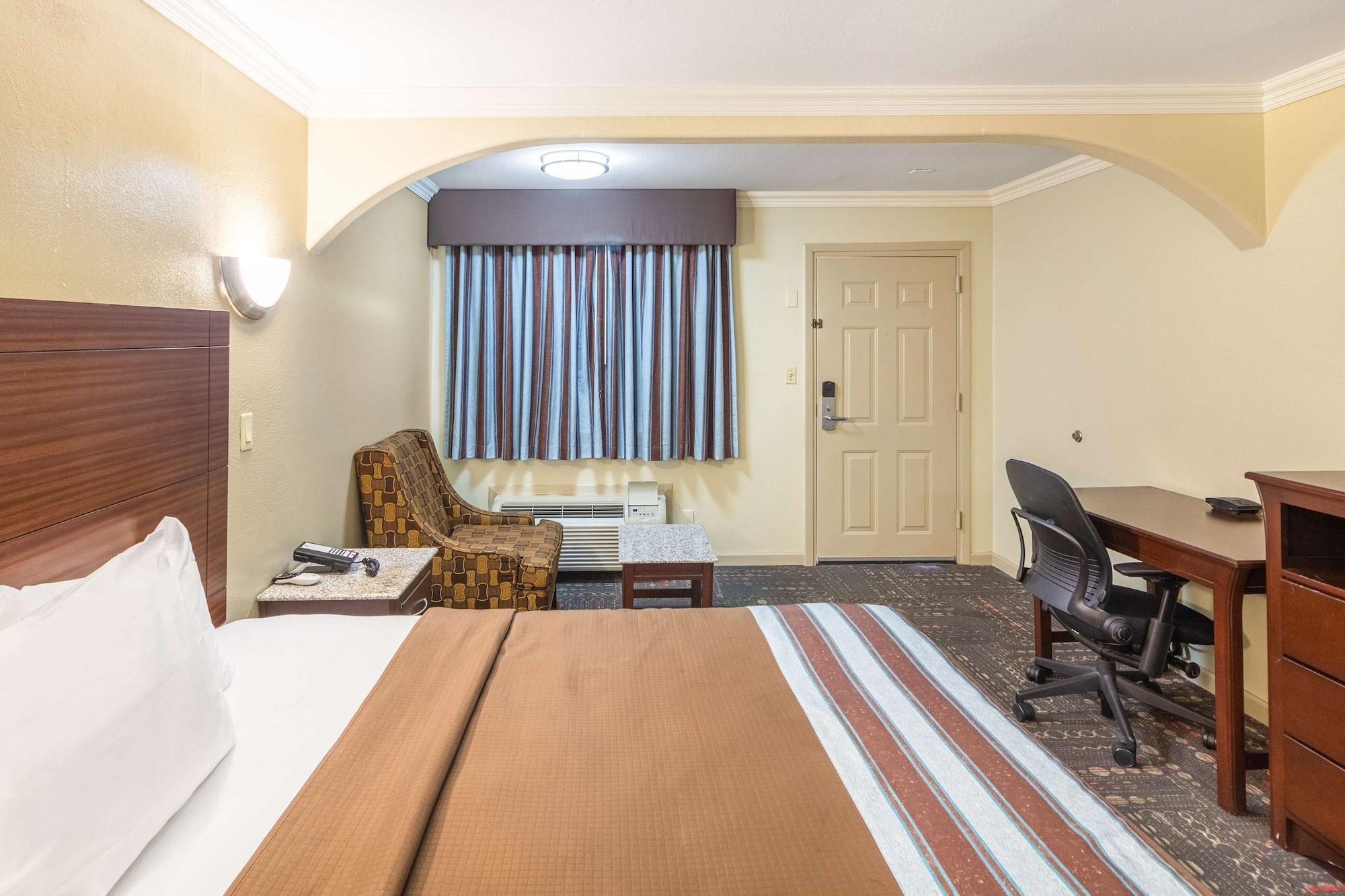 Americas Best Value Inn Houston Heights At I-45 מראה חיצוני תמונה