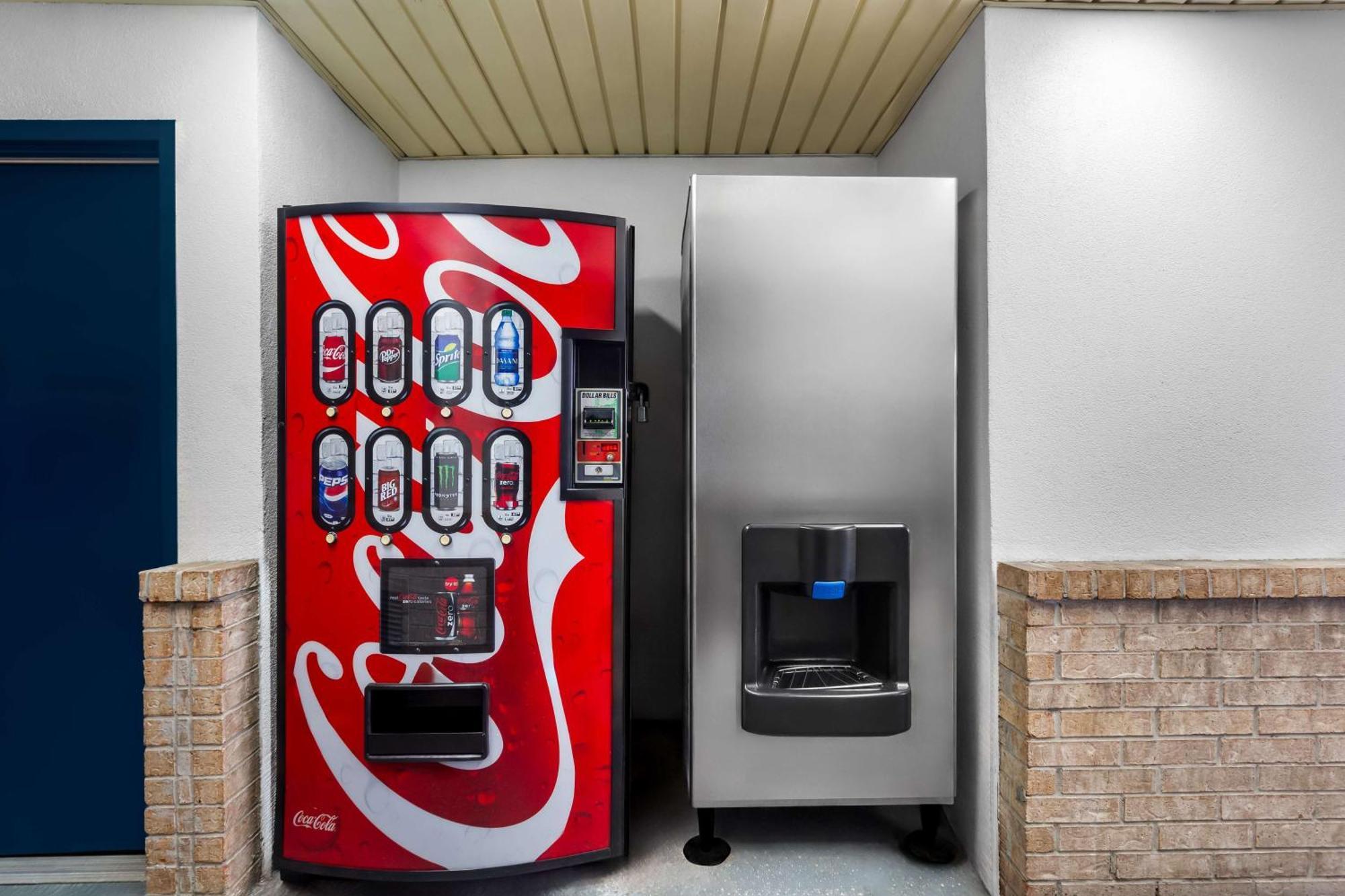 Americas Best Value Inn Houston Heights At I-45 מראה חיצוני תמונה