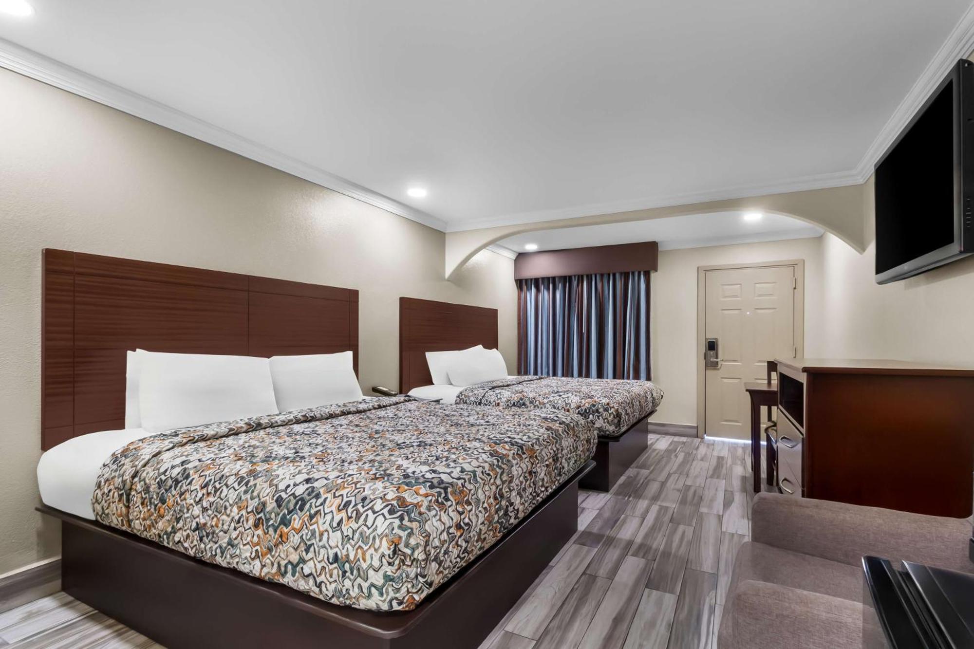 Americas Best Value Inn Houston Heights At I-45 מראה חיצוני תמונה