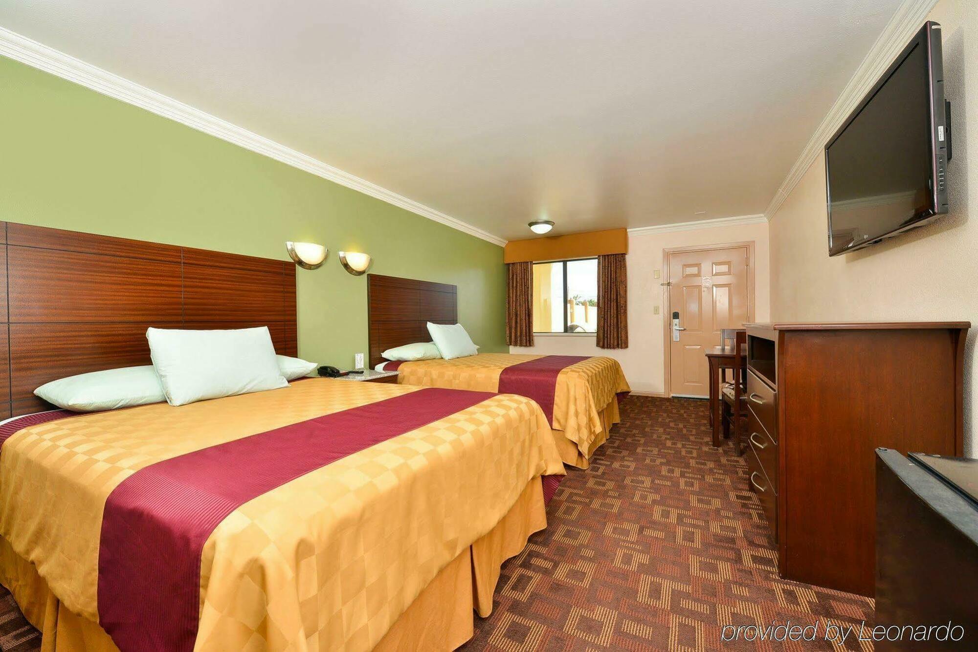 Americas Best Value Inn Houston Heights At I-45 מראה חיצוני תמונה